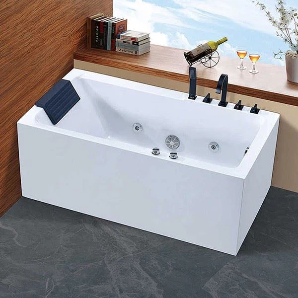 small jacuzzi tub
